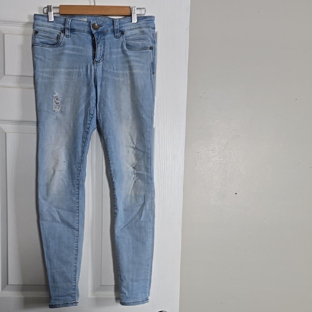 Kut from the Kloth Blue Skinny Jeans Distressed Design